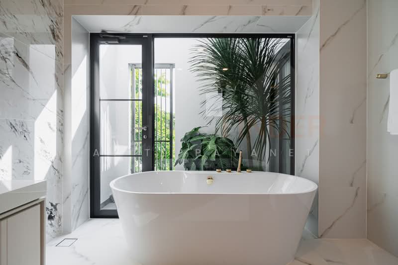 Nantawan Bangna km.15, Samut Prakan, 559 Bangna-Trad Road, Bang Chalong, Bang Plee, Samut Prakan, 4 Bedrooms, 377 sqm, Single Detached House For Sale, by Kay Tippayanet, 500168696 - DDproperty.com