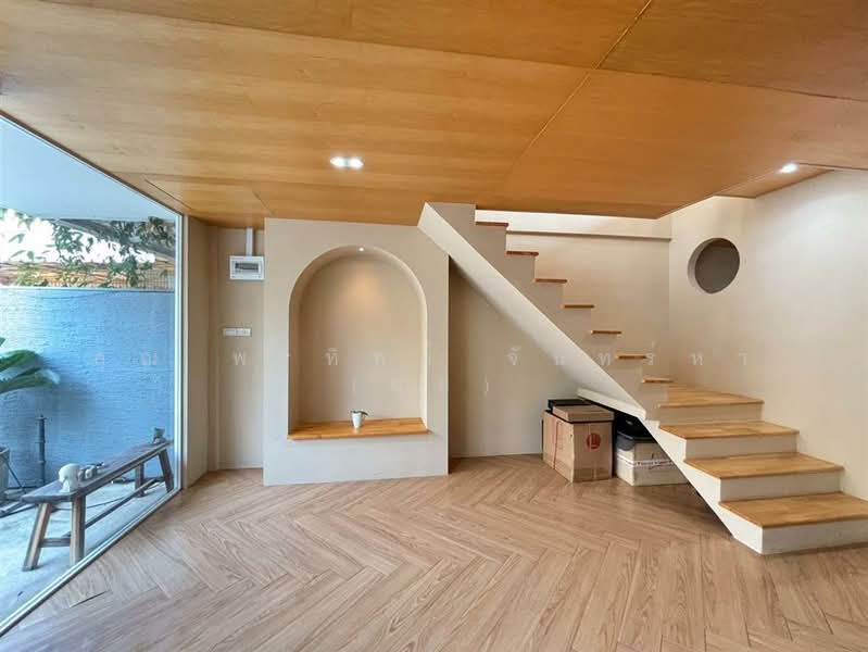 โฮมออฟฟิศ 2 ชั้น 20 ตร.ว. โฮมออฟฟิศ ซอยลาดพร้าว33 แยก1 ใกล้ MRTสถานีลาดพร้าว ถนนลาดพร้าว, กรุงเทพ, จันทรเกษม, จตุจักร, กรุงเทพ, 150 ตร.ม., ทาวน์เฮ้าส์ ขาย, โดย คุณ พรทิพย์ จันทร์หา (ปุ๋ย), 500168703 - DDproperty.com