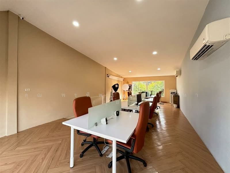 โฮมออฟฟิศ 2 ชั้น 20 ตร.ว. โฮมออฟฟิศ ซอยลาดพร้าว33 แยก1 ใกล้ MRTสถานีลาดพร้าว ถนนลาดพร้าว, กรุงเทพ, จันทรเกษม, จตุจักร, กรุงเทพ, 150 ตร.ม., ทาวน์เฮ้าส์ ขาย, โดย คุณ พรทิพย์ จันทร์หา (ปุ๋ย), 500168703 - DDproperty.com