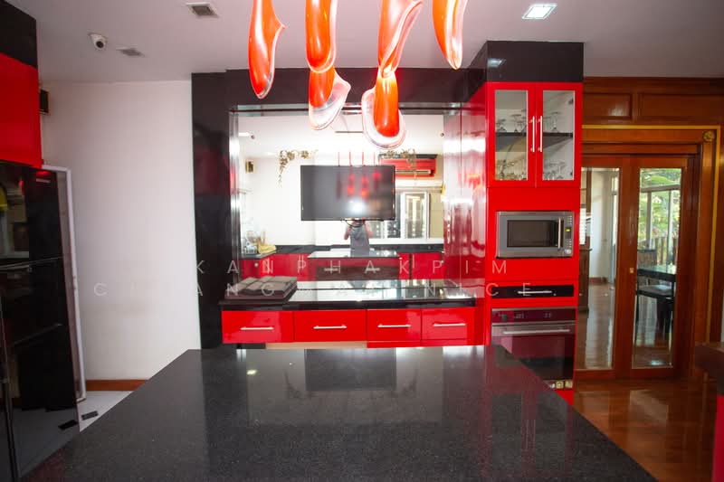 House and Hotel business for sale with good location, Chiang Mai, Wat Khet, Muang Chiang Mai, Chiang Mai, , 1,000 sqm, Business For Sale, by Kanphakpim Chiangmai Nice Home, 500168705 - DDproperty.com