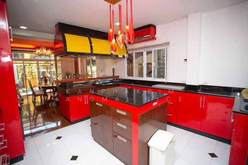 House and Hotel business for sale with good location, Chiang Mai, Wat Khet, Muang Chiang Mai, Chiang Mai, , 1,000 sqm, Business For Sale, by Kanphakpim Chiangmai Nice Home, 500168705 - DDproperty.com