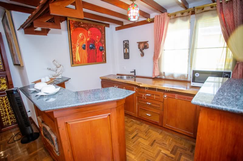 House and Hotel business for sale with good location, Chiang Mai, Wat Khet, Muang Chiang Mai, Chiang Mai, , 1,000 sqm, Business For Sale, by Kanphakpim Chiangmai Nice Home, 500168705 - DDproperty.com