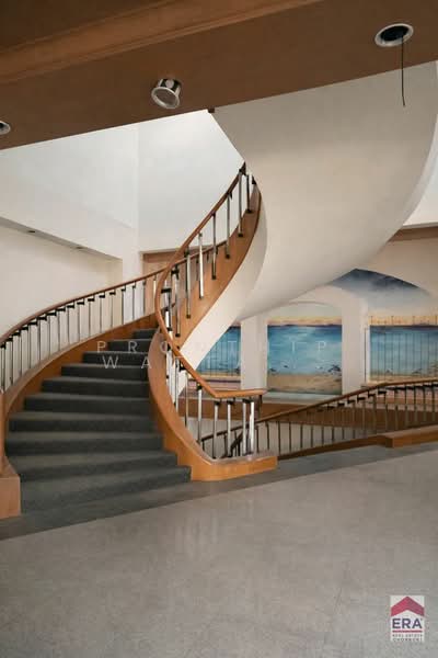 ขายที่ดินพร้อมอาคารโรงแรม 148 ห้อง ใจกลางเมืองชลบุรี พร้อมอาคารจอดรถ บนที่ดิน 5 ไร่กว่า เหมาะลงทุน, ชลบุรี, -, บางปลาสร้อย, เมืองชลบุรี, ชลบุรี, 30,000 ตร.ม., กิจการ ขาย, โดย Pronthip Wattanasatiengul, 500168714 - DDproperty.com