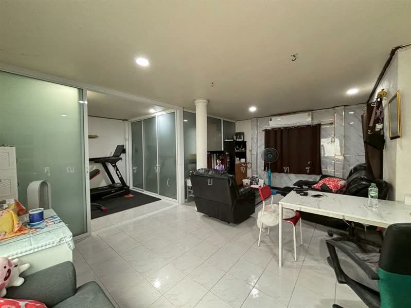 ที่ดิน + บ้าน 2 ชั้น 50 ตร.ว. ซอยพหลโยธิน26 ถนนพหลโยธิน, กรุงเทพ, ถนนพหลโยธิน, จอมพล, จตุจักร, กรุงเทพ, 200 ตร.ม., บ้านเดี่ยว ขาย, โดย คุณ พรทิพย์ จันทร์หา (ปุ๋ย), 500168717 - DDproperty.com