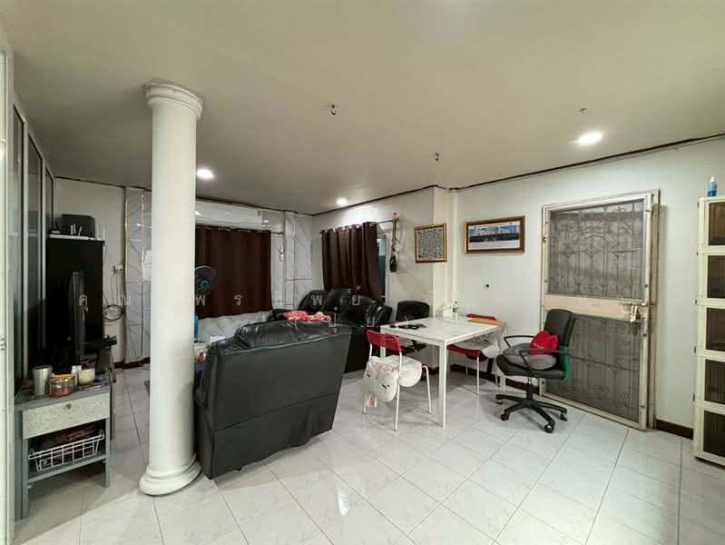 ที่ดิน + บ้าน 2 ชั้น 50 ตร.ว. ซอยพหลโยธิน26 ถนนพหลโยธิน, กรุงเทพ, ถนนพหลโยธิน, จอมพล, จตุจักร, กรุงเทพ, 200 ตร.ม., บ้านเดี่ยว ขาย, โดย คุณ พรทิพย์ จันทร์หา (ปุ๋ย), 500168717 - DDproperty.com