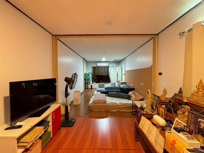 ที่ดิน + บ้าน 2 ชั้น 50 ตร.ว. ซอยพหลโยธิน26 ถนนพหลโยธิน, กรุงเทพ, ถนนพหลโยธิน, จอมพล, จตุจักร, กรุงเทพ, 200 ตร.ม., บ้านเดี่ยว ขาย, โดย คุณ พรทิพย์ จันทร์หา (ปุ๋ย), 500168717 - DDproperty.com