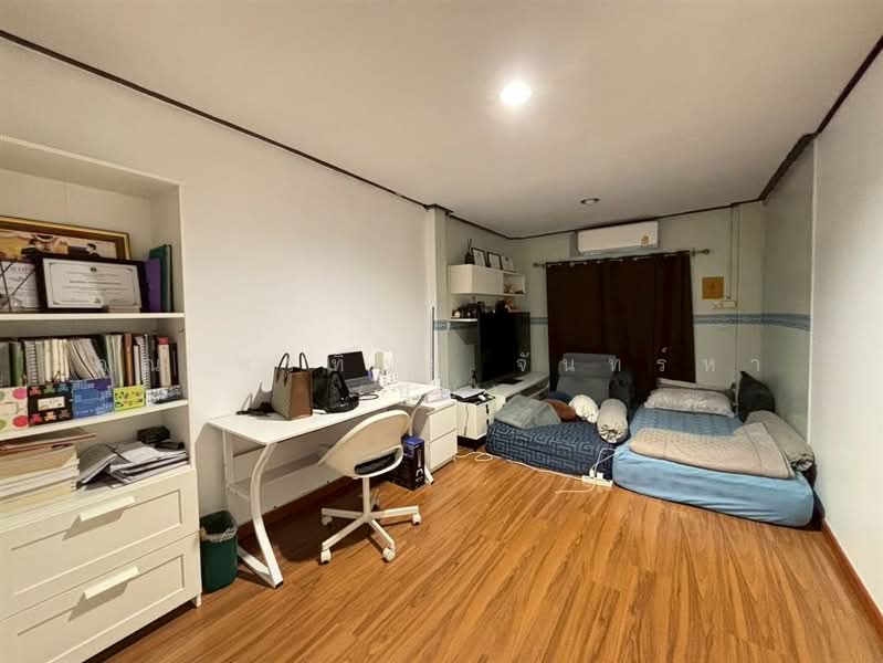 ที่ดิน + บ้าน 2 ชั้น 50 ตร.ว. ซอยพหลโยธิน26 ถนนพหลโยธิน, Bangkok, ถนนพหลโยธิน, Jom Phon, Chatuchak, Bangkok, 3 Bedrooms, 200 sqm, Single Detached House For Sale, by คุณ พรทิพย์ จันทร์หา (ปุ๋ย), 500168717 - DDproperty.com