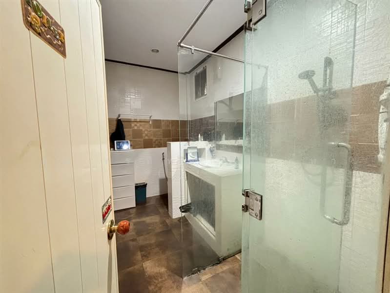 ที่ดิน + บ้าน 2 ชั้น 50 ตร.ว. ซอยพหลโยธิน26 ถนนพหลโยธิน, Bangkok, ถนนพหลโยธิน, Jom Phon, Chatuchak, Bangkok, 3 Bedrooms, 200 sqm, Single Detached House For Sale, by คุณ พรทิพย์ จันทร์หา (ปุ๋ย), 500168717 - DDproperty.com