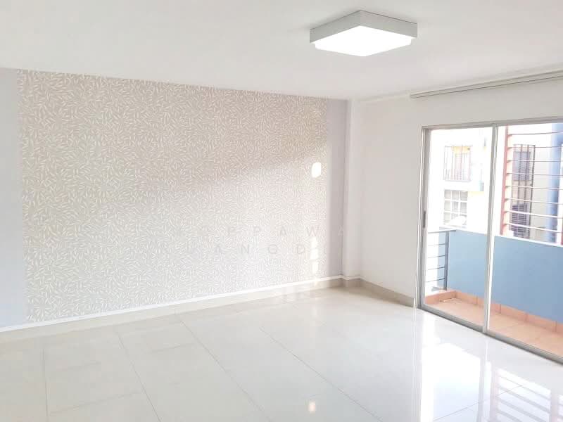 ให้เช่า - ให้เช่า ทาวน์โฮม 5 ชั้น (รวมดาดฟ้า) ถนนศรีนครินทร์ ตรงข้าม ซีคอนสแควร์ ศรีนครินทร์, กรุงเทพ