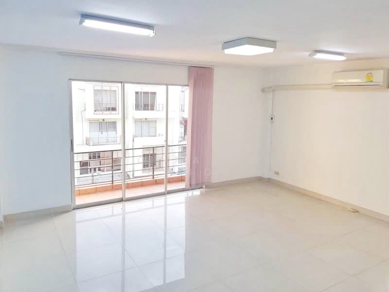 ให้เช่า ทาวน์โฮม 5 ชั้น (รวมดาดฟ้า) ถนนศรีนครินทร์ ตรงข้าม ซีคอนสแควร์ ศรีนครินทร์, Bangkok, Nong Bon, Prawet, Bangkok, 6 Bedrooms, 325 sqm, Townhouse For Rent, by Noppawan Ruangdech, 500168727 - DDproperty.com