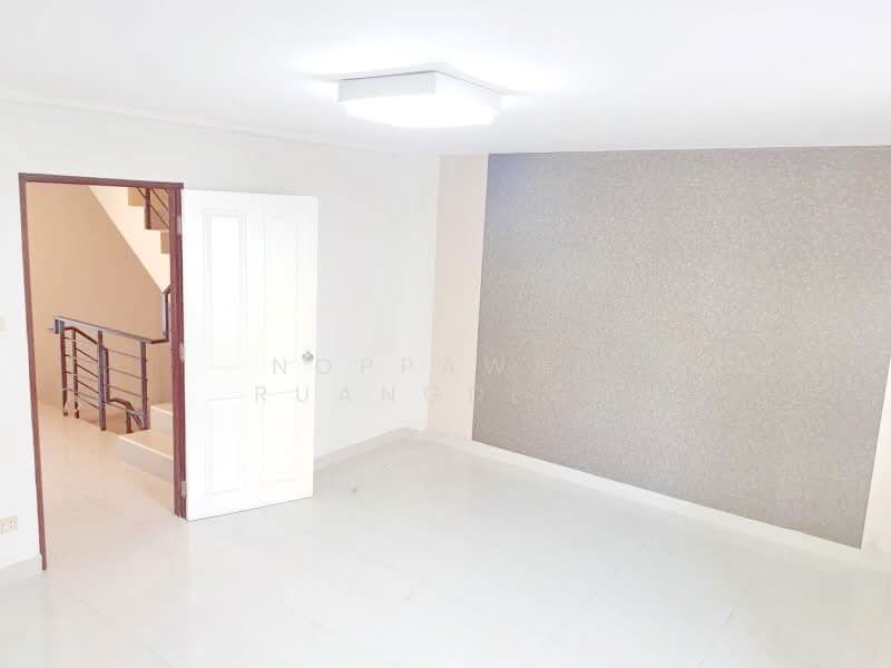 ให้เช่า ทาวน์โฮม 5 ชั้น (รวมดาดฟ้า) ถนนศรีนครินทร์ ตรงข้าม ซีคอนสแควร์ ศรีนครินทร์, Bangkok, Nong Bon, Prawet, Bangkok, 6 Bedrooms, 325 sqm, Townhouse For Rent, by Noppawan Ruangdech, 500168727 - DDproperty.com