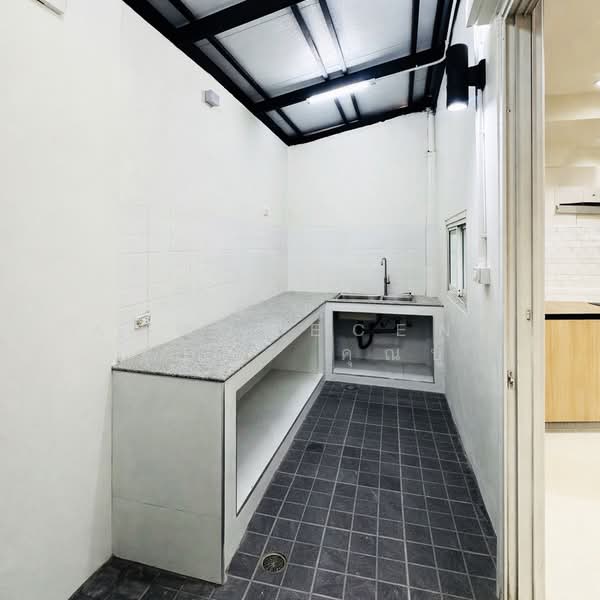 ทาวน์โฮม3ชั้น 20.4ตรว. ซ.นาคนิวาส48 แยก14 (ลาดพร้าว71), Bangkok, Lat Phrao, Lat Phrao, Bangkok, 3 Bedrooms, 165 sqm, Townhouse For Sale, by AJHOMECENTER - คุณบู้, 500168728 - DDproperty.com