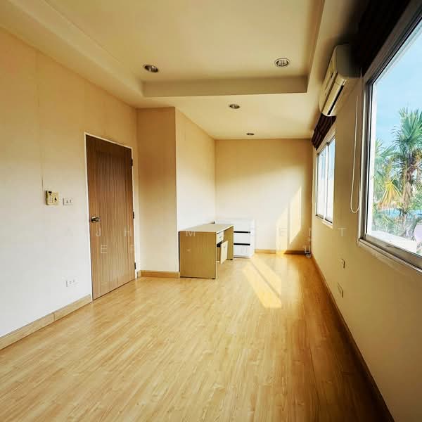 ทาวน์โฮม3ชั้น 20.4ตรว. ซ.นาคนิวาส48 แยก14 (ลาดพร้าว71), Bangkok, Lat Phrao, Lat Phrao, Bangkok, 3 Bedrooms, 165 sqm, Townhouse For Sale, by AJHOMECENTER - คุณบู้, 500168728 - DDproperty.com