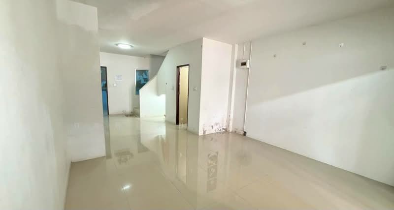 Golden Town Wang Hin - Khao Taeng On : โกลเด้นทาวน์ วังหิน-เขาแตงอ่อน, ชลบุรี, สุรศักดิ์, ศรีราชา, ชลบุรี, 104 ตร.ม., ทาวน์เฮ้าส์ ขาย, โดย กรกฤตย์ บุญสระ, 500168736 - DDproperty.com