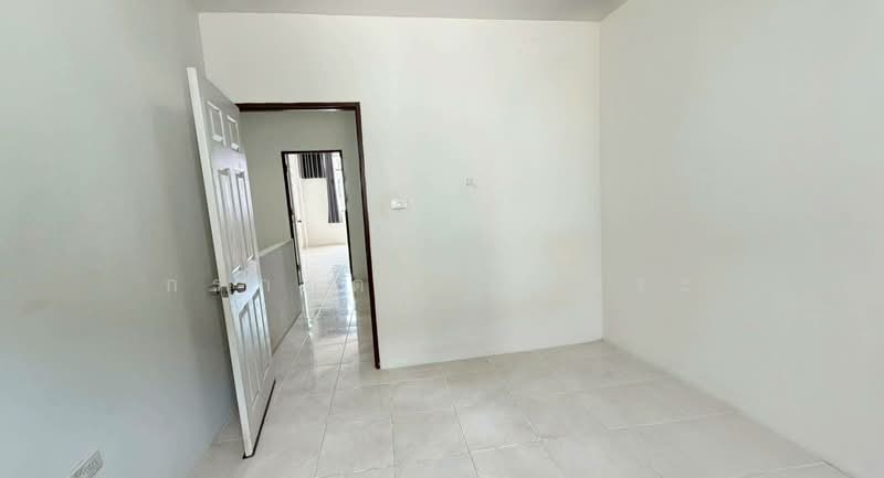 Golden Town Wang Hin - Khao Taeng On : โกลเด้นทาวน์ วังหิน-เขาแตงอ่อน, ชลบุรี, สุรศักดิ์, ศรีราชา, ชลบุรี, 104 ตร.ม., ทาวน์เฮ้าส์ ขาย, โดย กรกฤตย์ บุญสระ, 500168736 - DDproperty.com