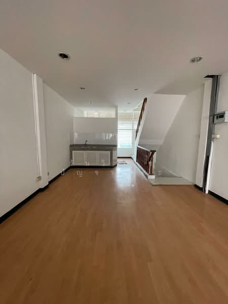 WPDD-078 ขายอาคารพาณิชย์ ซอยสุขุมวิท 77 เนื้อที่ 33 ตร.ว. 4 ชั้น, กรุงเทพ, บางจาก, พระโขนง, กรุงเทพ, 309 ตร.ม., ตึกแถว-อาคารพาณิชย์ ขาย, โดย วันวิสาข์ ปัญจรงคะ, 500168778 - DDproperty.com