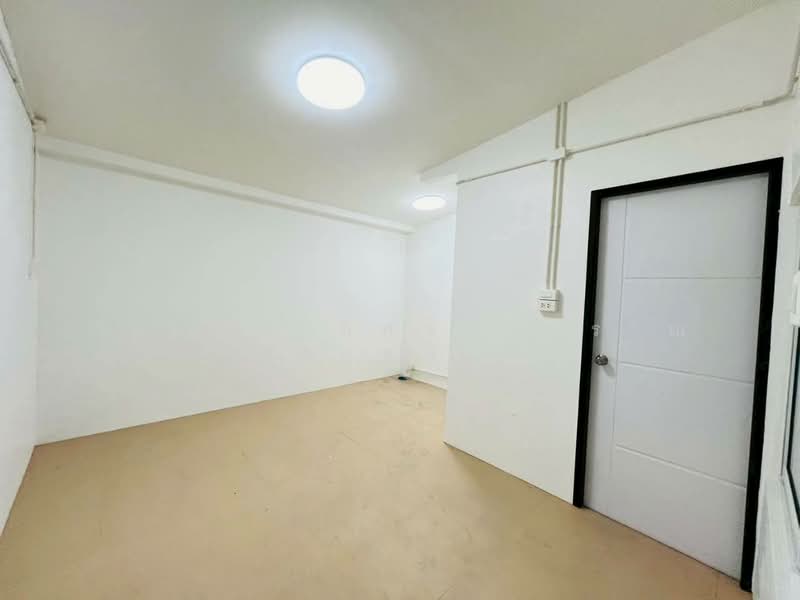 บ้านไทยสมุทร 2 ลาดกระบัง ซอยลาดกระบัง16 ถนนลาดกระบัง ตำบลราชาเทวะ อำเภอบางพลี จังหวัดสมุทรปราการ, Samut Prakan, ลาดกระบัง, Rachathewa, Bang Plee, Samut Prakan, 1 Bedroom, 64 sqm, Townhouse For Sale, by ภัทรนัน อิศรางกูร ณ อยุธยา, 500168793 - DDproperty.com