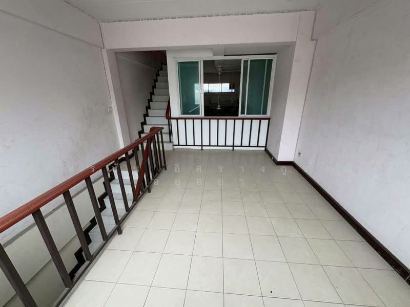 อาคารพาณิชย์ 3.5 ชั้น ถนนลำลูกกา 11 ถนนเสมาฟ้าคราม ต.คูคต อ.ลำลูกกา จ.ปทุมธานี, Pathum Thani, ลำลูกกา, Khu Khot, Lam Luk Ka, Pathum Thani, , 76 sqm, Shophouse For Sale, by ภัทรนัน อิศรางกูร ณ อยุธยา, 500168825 - DDproperty.com