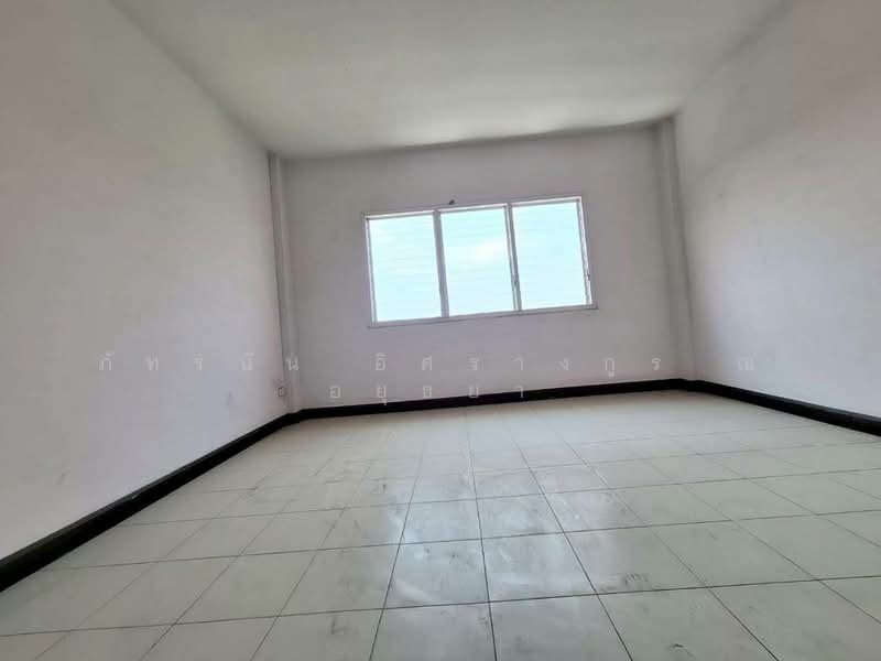 อาคารพาณิชย์ 3.5 ชั้น ถนนลำลูกกา 11 ถนนเสมาฟ้าคราม ต.คูคต อ.ลำลูกกา จ.ปทุมธานี, Pathum Thani, ลำลูกกา, Khu Khot, Lam Luk Ka, Pathum Thani, , 76 sqm, Shophouse For Sale, by ภัทรนัน อิศรางกูร ณ อยุธยา, 500168825 - DDproperty.com