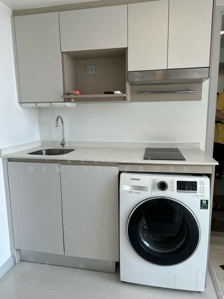 Knightsbridge Prime Sathorn, Bangkok, 599 Naradhiwas Rajanagarindra Road, Thung Maha Mek, Sathon, Bangkok, 2 Bedrooms, 44 sqm, Condo For Sale, by Keerati Benjasupawan, 500168828 - DDproperty.com