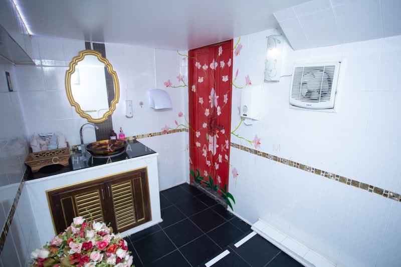 Hotel business for sale with good location, Chiang Mai, Wat Khet, Muang Chiang Mai, Chiang Mai, , 2,000 sqm, Business For Sale, by Kanphakpim Chiangmai Nice Home, 500168830 - DDproperty.com