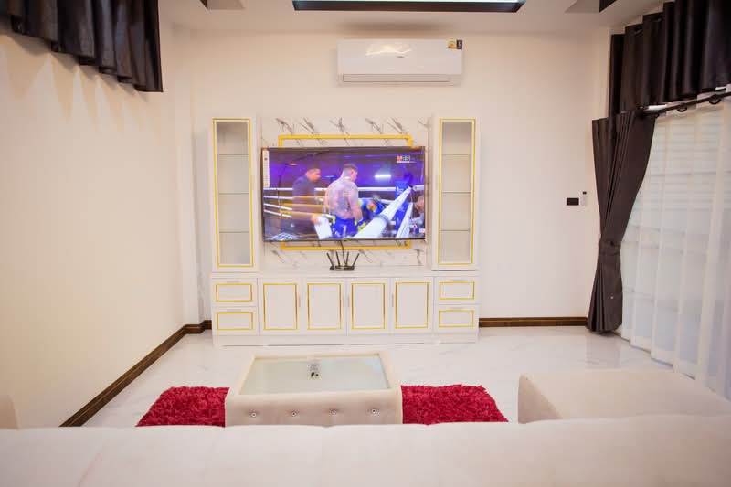 Hotel business for sale with good location, เชียงใหม่, วัดเกต, เมืองเชียงใหม่, เชียงใหม่, 2,000 ตร.ม., กิจการ ขาย, โดย Kanphakpim Chiangmai Nice Home, 500168830 - DDproperty.com