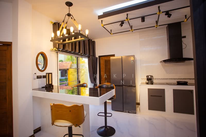 Hotel business for sale with good location, Chiang Mai, Wat Khet, Muang Chiang Mai, Chiang Mai, , 2,000 sqm, Business For Sale, by Kanphakpim Chiangmai Nice Home, 500168830 - DDproperty.com