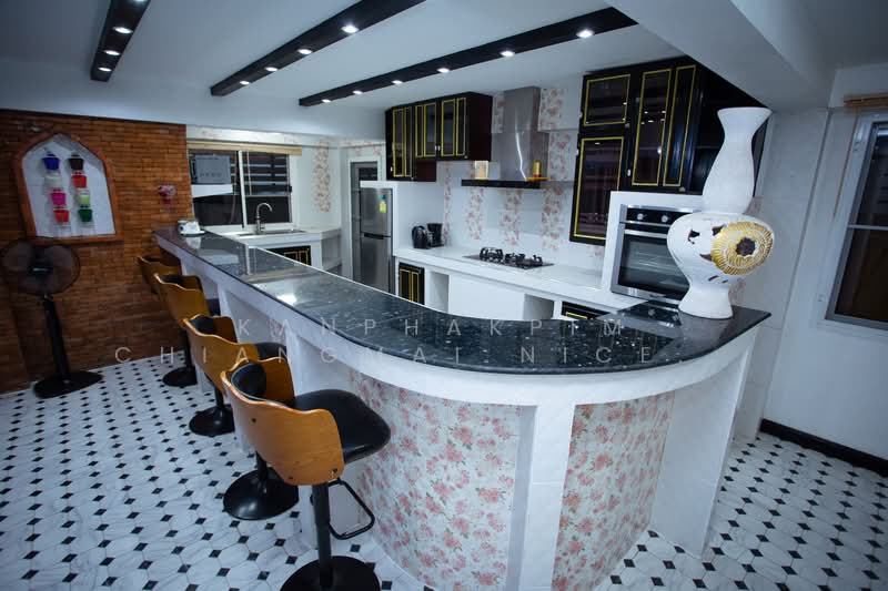 Hotel business for sale with good location, เชียงใหม่, วัดเกต, เมืองเชียงใหม่, เชียงใหม่, 2,000 ตร.ม., กิจการ ขาย, โดย Kanphakpim Chiangmai Nice Home, 500168830 - DDproperty.com