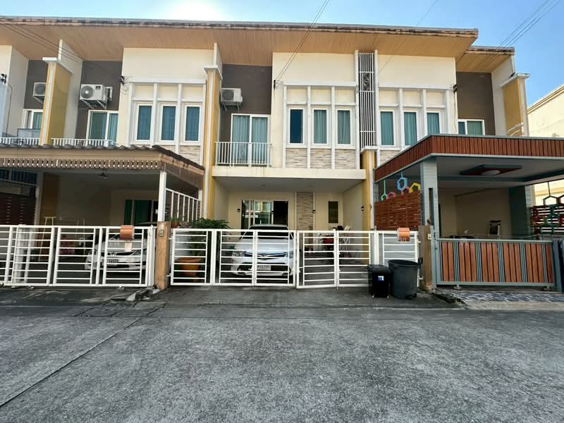 Golden Town Rama 2, Samut Sakhon, Rama 2 Road, Soi Wat Panthai Norasing, Phanthai Norasing, Muang Samut Sakhon, Samut Sakhon, 4 Bedrooms, 100 sqm, Townhouse For Sale, by คุณน้อง เกรทเทสต์, 500168857 - DDproperty.com