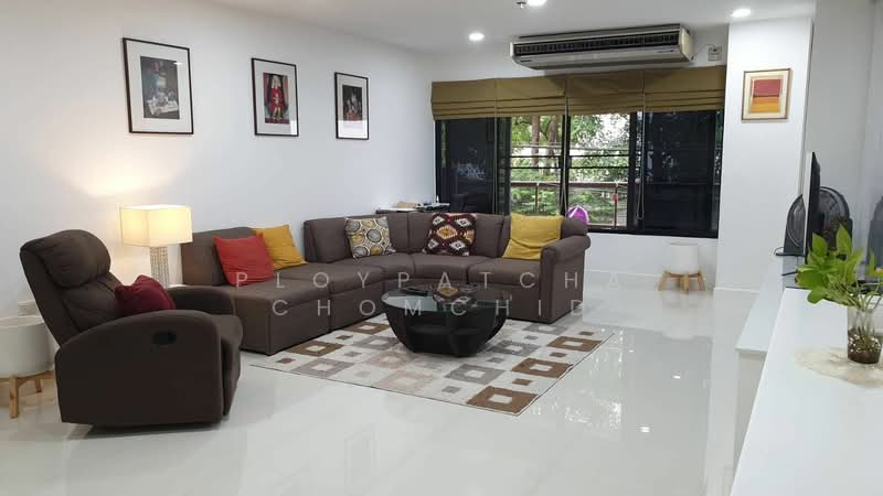 Baan Ploenchit, Bangkok, Soi Ruamrudee 2 Ploenchit Road, Lumphini, Pathum Wan, Bangkok, 2 Bedrooms, 100 sqm, Condo For Rent, by Ploypatcha Chomchid, 500168896 - DDproperty.com