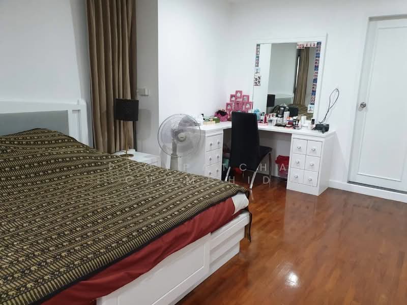 Baan Ploenchit, Bangkok, Soi Ruamrudee 2 Ploenchit Road, Lumphini, Pathum Wan, Bangkok, 2 Bedrooms, 100 sqm, Condo For Rent, by Ploypatcha Chomchid, 500168896 - DDproperty.com