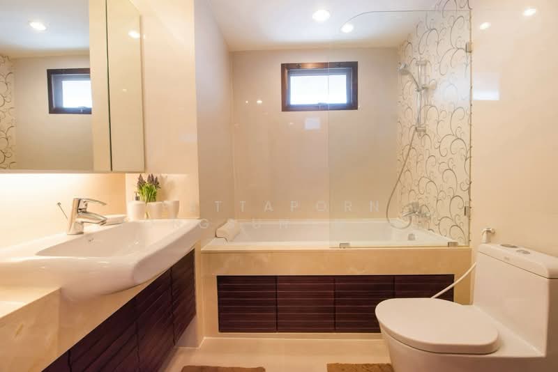 Mayfair Garden Apartment, Bangkok, 59 Soi Sukhumvit 16, Khlong Toei, Khlong Toei, Bangkok, 2 Bedrooms, 158 sqm, Condo For Rent, by Pattaporn Yongsungnone, 500168915 - DDproperty.com