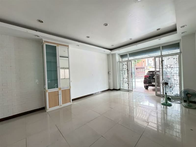 อาคารพาณิชย์ 3 ชั้น 34 ตร.ว. อาคารพาณิชย์ ตรงข้ามหมู่บ้านสิรินพาร์ค ซอยบางแวก, Bangkok, Bang Phai, Bang Khae, Bangkok, , 150 sqm, Shophouse For Sale, by คุณ ภรนันท์ปภัษฬ์ สวัสดิยกุล (ปู), 500168916 - DDproperty.com