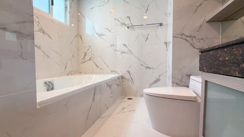 BT Residence, Bangkok, 8 Soi Sukhumvit 8, Khlong Toei, Khlong Toei, Bangkok, 3 Bedrooms, 220 sqm, Condo For Rent, by Amarin Sitthidhoon, 500168960 - DDproperty.com