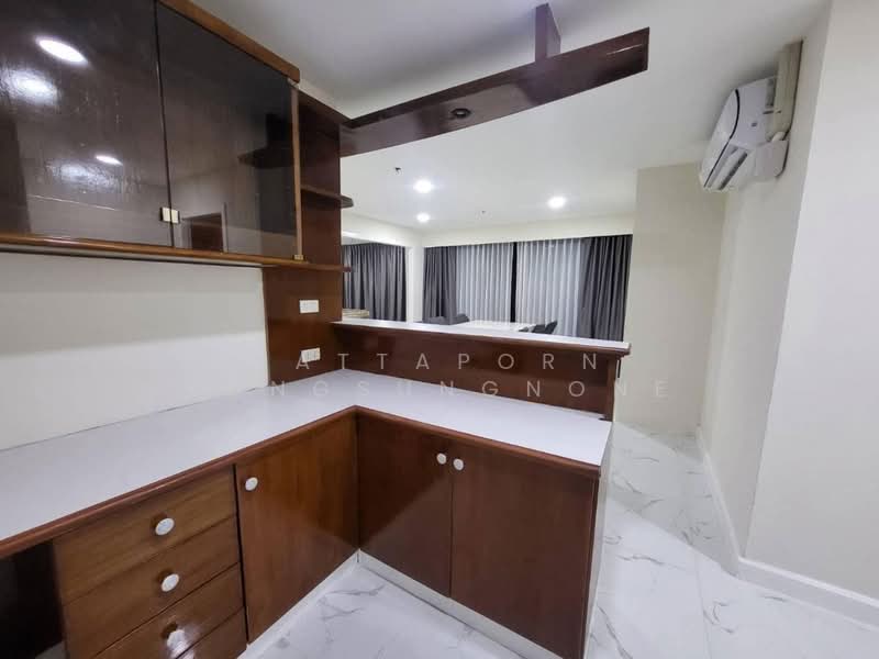 Moon Tower, Bangkok, Soi Sukhumvit 59, Khlong Tan Nua, Watthana, Bangkok, 4 Bedrooms, 300 sqm, Condo For Rent, by Pattaporn Yongsungnone, 500168990 - DDproperty.com