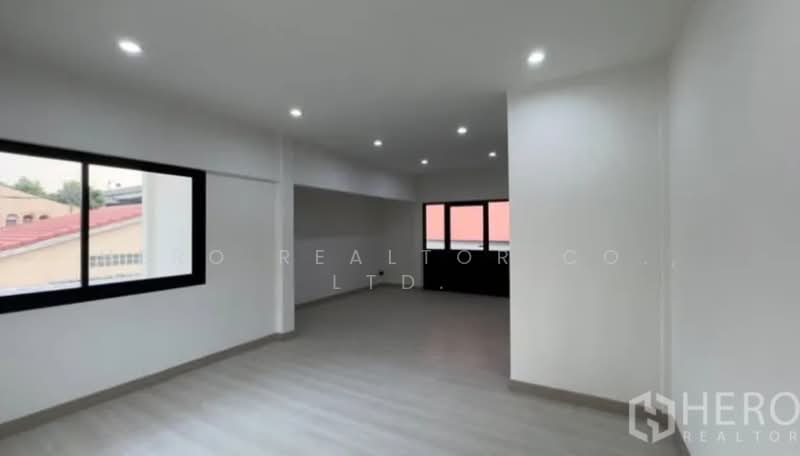 For rent 3 Bedroom Detached House in Suan Luang, Suan Luang, Bangkok hre00312, Bangkok, Suan Luang, Suan Luang, Bangkok, 3 Bedrooms, 240 sqm, Single Detached House For Rent, by Hero Realtor Co., Ltd., 500169022 - DDproperty.com