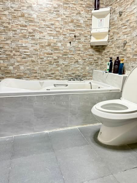 Witthayu Complex, Bangkok, 1673 New Petchaburi Road, Makkasan, Ratchathewi, Bangkok, 3 Bedrooms, 135 sqm, Condo For Rent, by Ploypatcha Chomchid, 500169025 - DDproperty.com