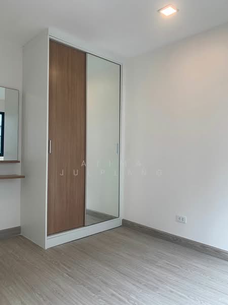 B Republic Sukhumvit 101/1, Bangkok, 101 Sukhumvit, Bang Chak, Phra Khanong, Bangkok, 2 Bedrooms, 42 sqm, Condo For Sale, by Prapapan Wilairojvorakul, 500169118 - DDproperty.com