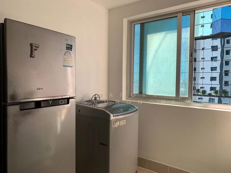 Supalai Park Ekkamai-Thonglor, Bangkok, Petchaburi Road, Bang Kapi, Huai Khwang, Bangkok, 2 Bedrooms, 70 sqm, Condo For Rent, by Pattaporn Yongsungnone, 500169128 - DDproperty.com