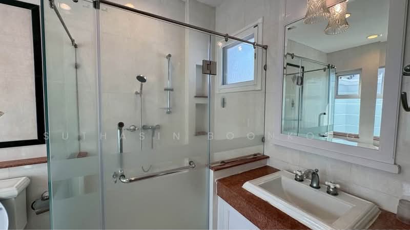 Nantawan Rama 9-Onnut, Bangkok, Soi Mu Ban Nantawan, Prawet, Prawet, Bangkok, 4 Bedrooms, 300 sqm, Single Detached House For Rent, by Suthasin Boonkong, 500169201 - DDproperty.com