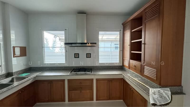 Nantawan Rama 9-Onnut, Bangkok, Soi Mu Ban Nantawan, Prawet, Prawet, Bangkok, 4 Bedrooms, 300 sqm, Single Detached House For Rent, by Suthasin Boonkong, 500169201 - DDproperty.com