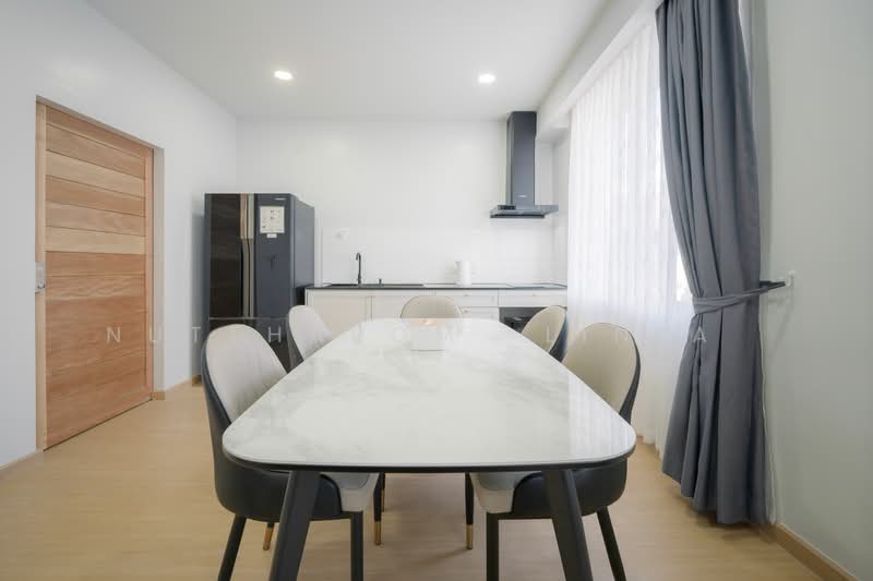 4-BR Townhouse, Bangkok, Thung Wat Don, Sathon, Bangkok, 4 Bedrooms, 382 sqm, Townhouse For Sale, by Nuttharom  Linla , 500169219 - DDproperty.com