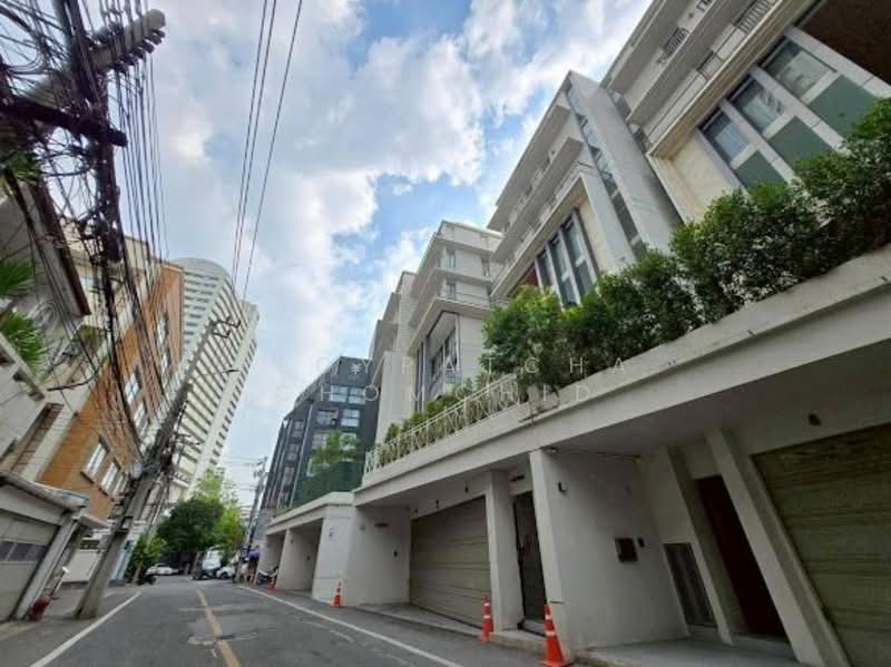 749 Residence, Bangkok, 56-1 Soi Sukhumvit 49/1, Khlong Tan Nua, Watthana, Bangkok, 4 Bedrooms, 680 sqm, Townhouse For Rent, by Ploypatcha Chomchid, 500169239 - DDproperty.com