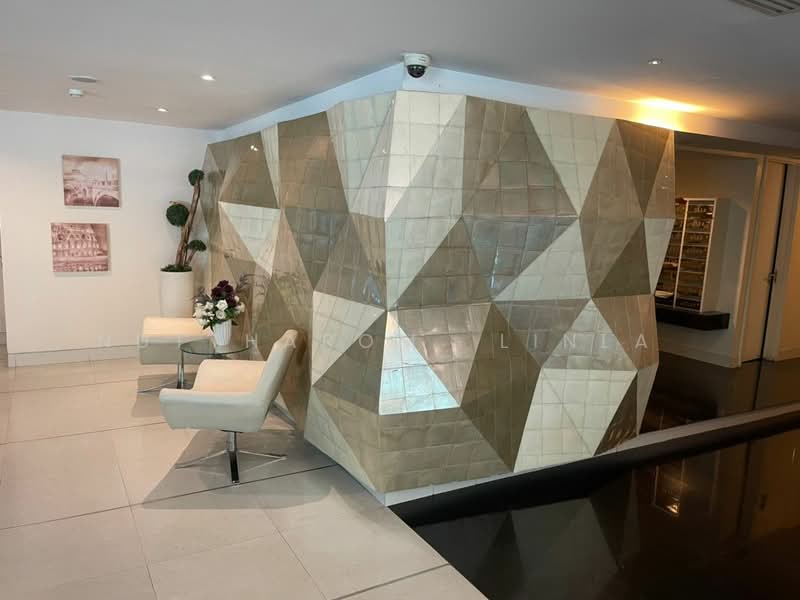 COLLEZIO (โคเรสซิโอ สาทร-พิพัฒน์), กรุงเทพ, 41 ซอยพิพัฒน์ 1 ถนนสีลม แขวงสีลม เขตบางรัก กรุงเทพมหานคร, สีลม, บางรัก, กรุงเทพ, 42 ตร.ม., คอนโด ขาย, โดย Nuttharom  Linla , 500169248 - DDproperty.com