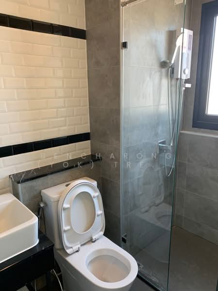 Brix Charan 64, Bangkok, 696 Charan Sanit Wong Road, Bang Yi Khan, Bang Phlat, Bangkok, 2 Bedrooms, 52 sqm, Condo For Rent, by Bencharong (Yok) Treerat-a-na-wat, 500169249 - DDproperty.com