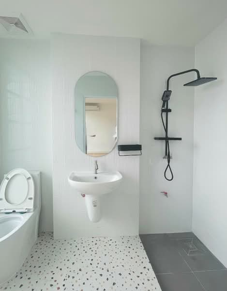 Baan Klang Muang Ladprao-Yothin Phatthana, Bangkok, Soi Baan Klang Muang Ladprao-Yothin Phatthana, Lat Phrao, Lat Phrao, Bangkok, 3 Bedrooms, 180 sqm, Townhouse For Rent, by Agent Pla, 500169268 - DDproperty.com