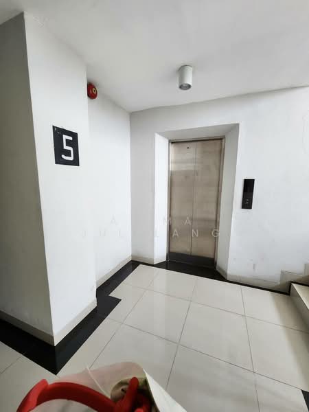 ขาย - The First Condominium Amata Nakhon : เดอะ เฟิร์ส คอนโดมิเนียม อมตะนคร, ชลบุรี