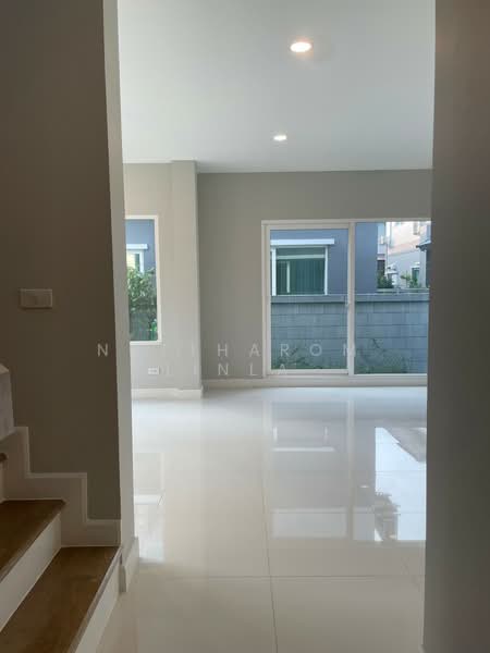 Centro Rama9-Krungthep Kreetha, Bangkok, Khlong Song Ton Nun, Lat Krabang, Bangkok, 4 Bedrooms, 243 sqm, Single Detached House For Sale, by Nuttharom Linla , 500169329 - DDproperty.com