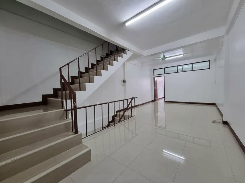 For Rent: 3-Story Commercial Building + Rooftop, Udom Suk (SPSAD3852), Bangkok, อุดมสุข, Bang Na Nuea, Bang Na, Bangkok, , 272 sqm, Shophouse For Rent, by Agent Pla, 500169335 - DDproperty.com