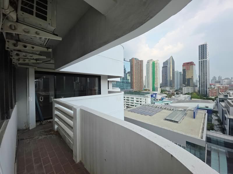 Ruamjai Heights, Bangkok, Sukhumvit, Khlongtoei Nua, Watthana, Bangkok, 3 Bedrooms, 205 sqm, Condo For Sale, by Nuttharom  Linla , 500169348 - DDproperty.com